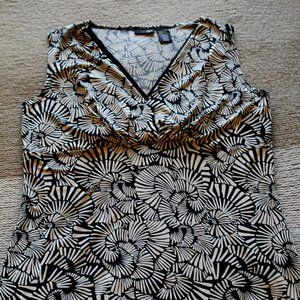 Women's East 5th Black and White Size Medium Sleeveless Blouse